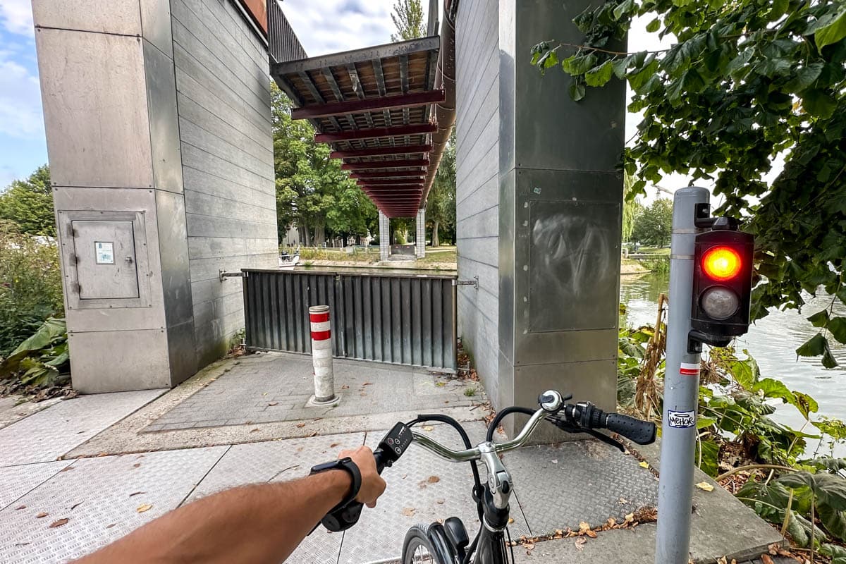 barco, bicicleta, brujas, canales, castillo, como ir, damme, damse vaart, excursión, lamme goedzak, molinos de viento, napoleón, plaza, que ver, tour