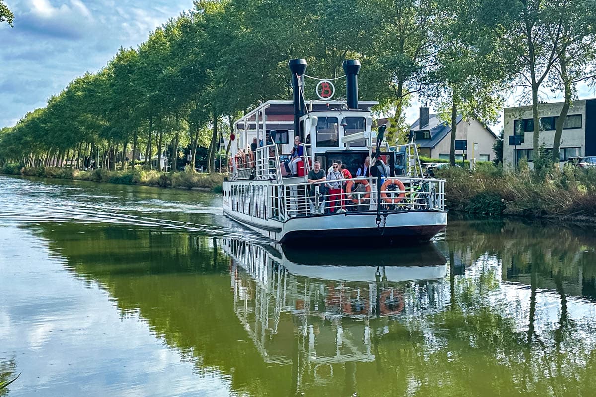 barco, bicicleta, brujas, canales, castillo, como ir, damme, damse vaart, excursión, lamme goedzak, molinos de viento, napoleón, plaza, que ver, tour