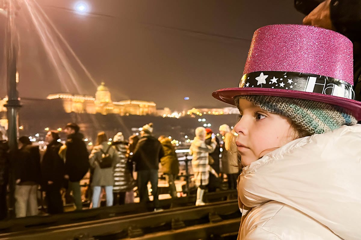 año nuevo, budapest, cena, Danubio, fuegos artificiales, Nochevieja, por libre, restaurante, viaje en familia