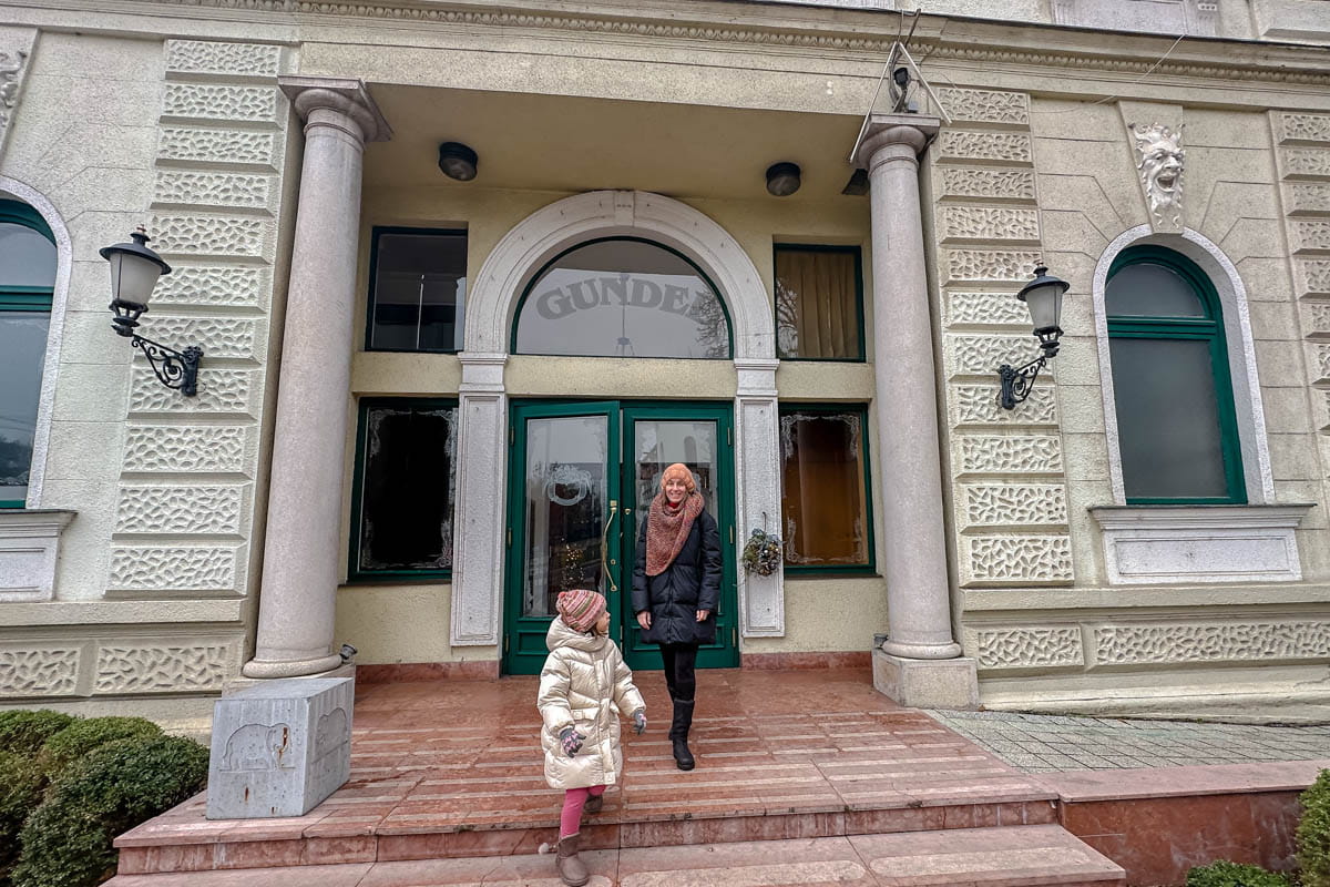 Andrássy, baños termales, etnográfico, imprescindibles, museo, pista de hielo, plaza de los héroes, por libre, recorrido, ruta, Széchenyi, viaje en familia, visitar