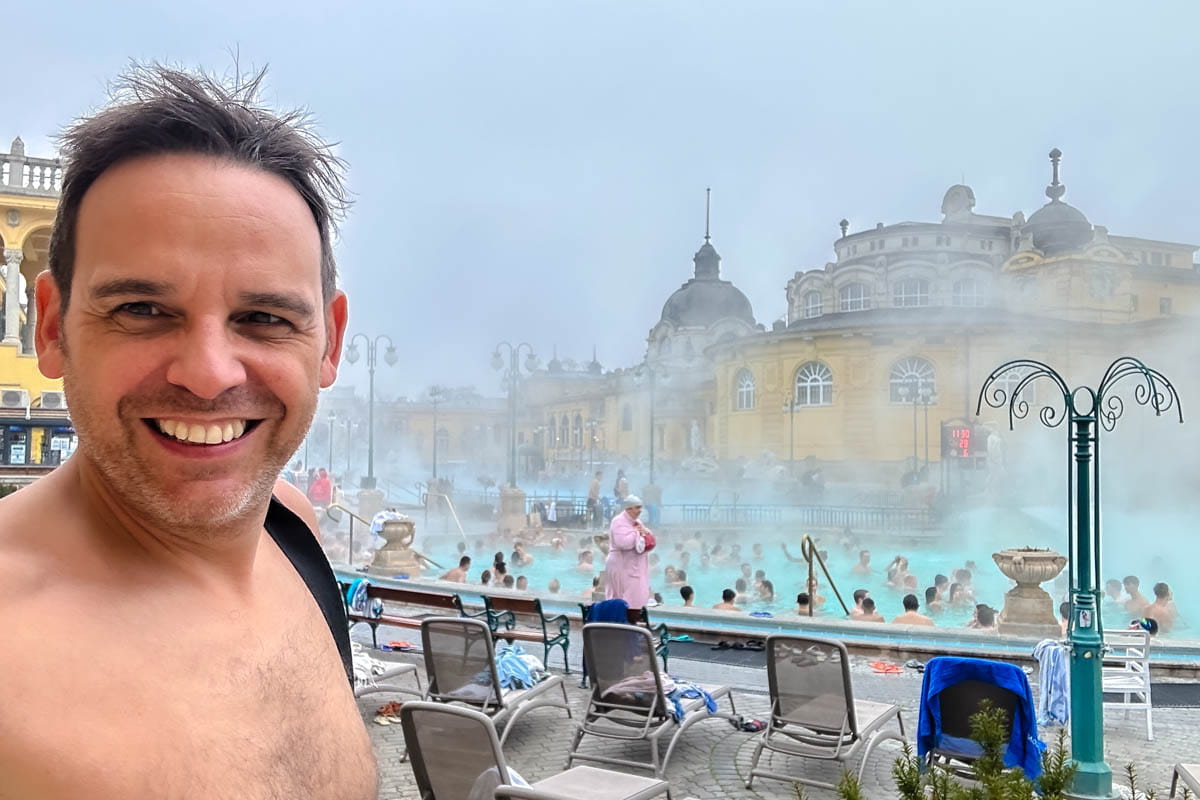 aguas, balneario, budapest, cabina, consejos, entradas, exterior, horarios, hungria, piscinas, recomendaciones, Széchenyi, taquilla, termas, tickets