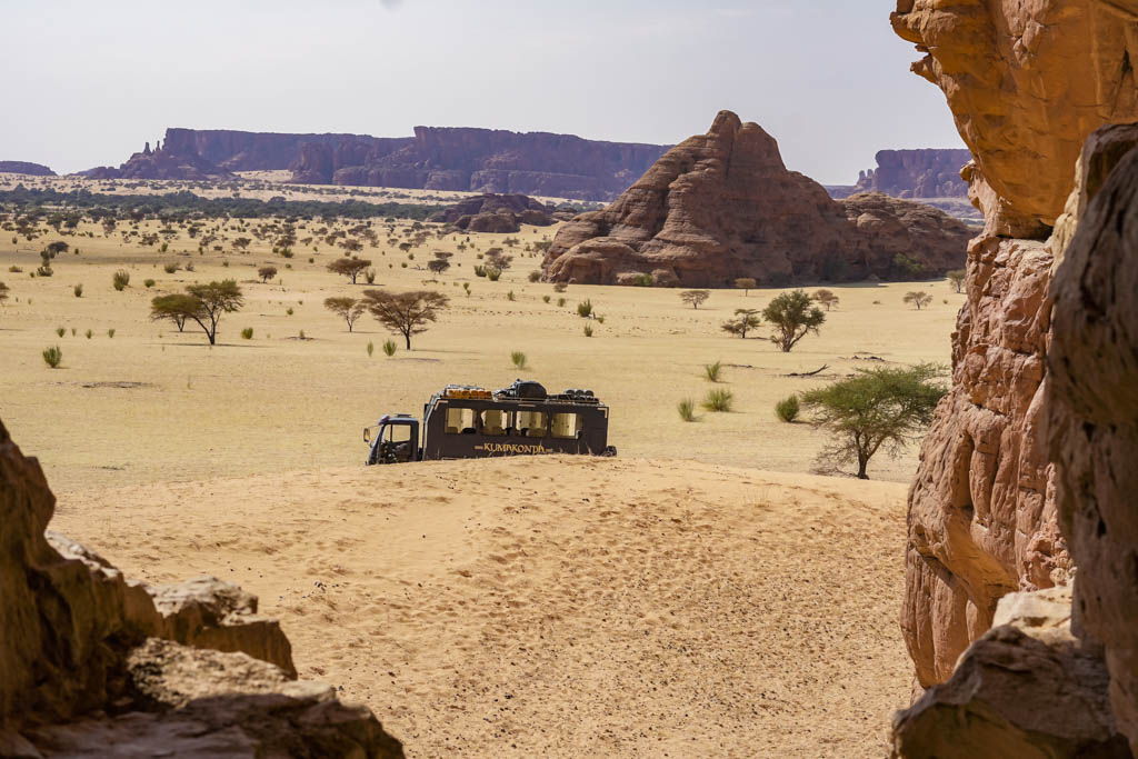 agencia especializada, Arco del Elefante, arte rupestre, Chad, Ennedi, Gran Arco, Guelta de Archei, Manda Gueli, viaje en camión, viaje solo