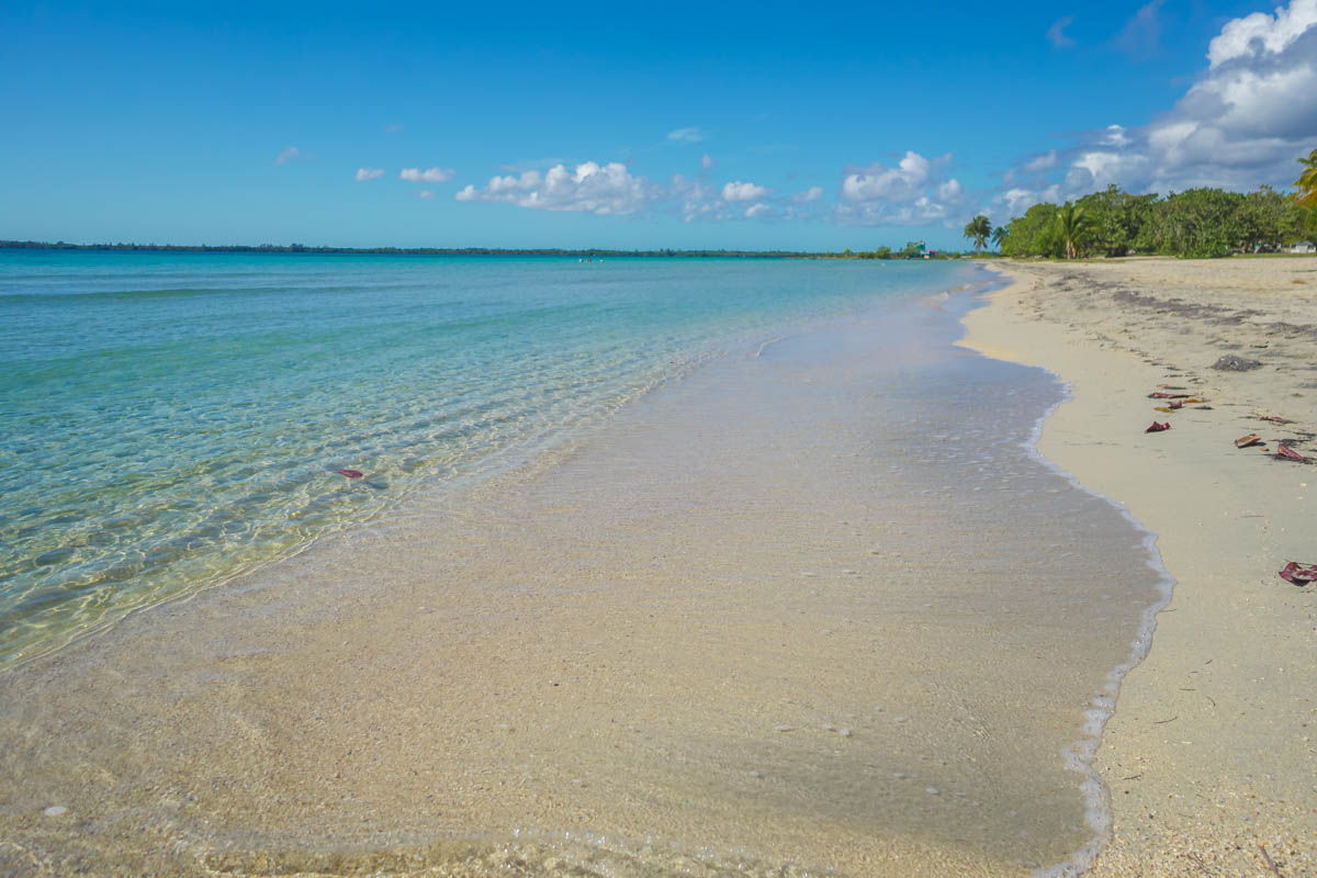 Bahía de Cochinos, Cienfuegos, Cuba, Playa Girón, Playa Larga, por libre, ruta, viaje en coche