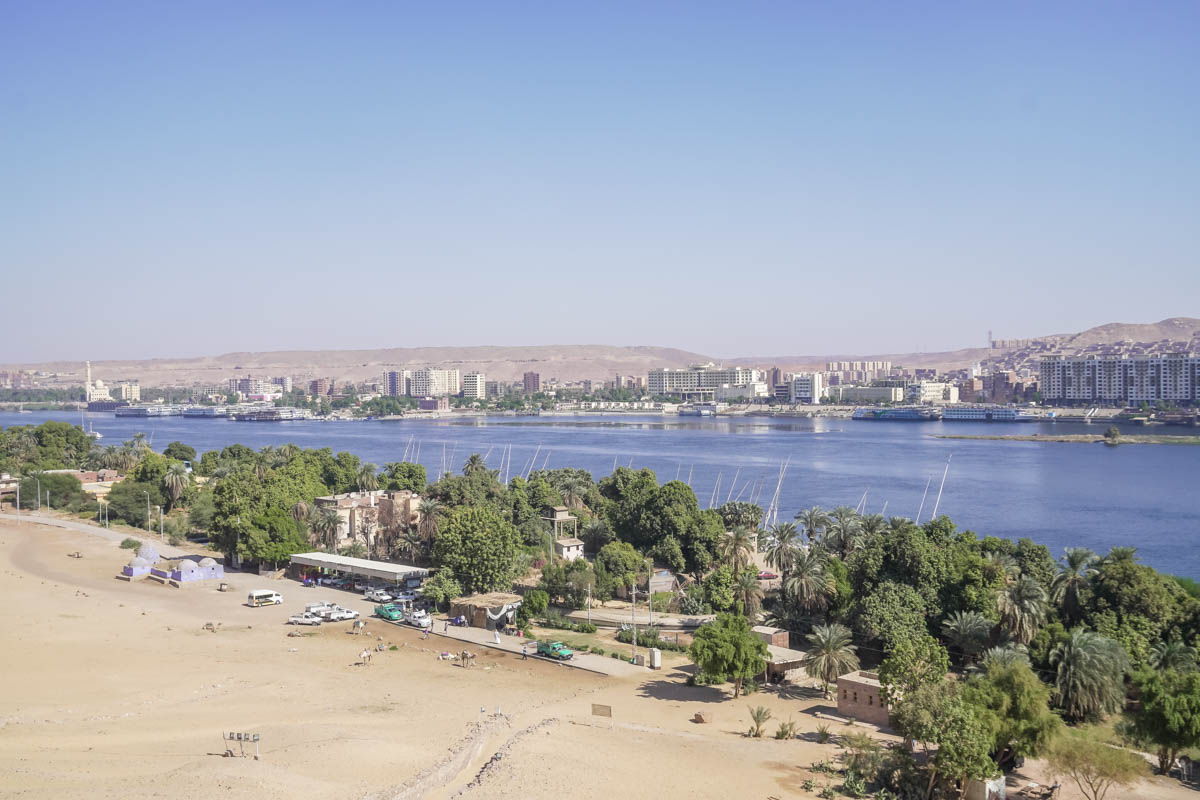 agencia especializada, Aswan, Egipto, pueblo nubio, tumba de los nobles, viajes con amigos, zoco