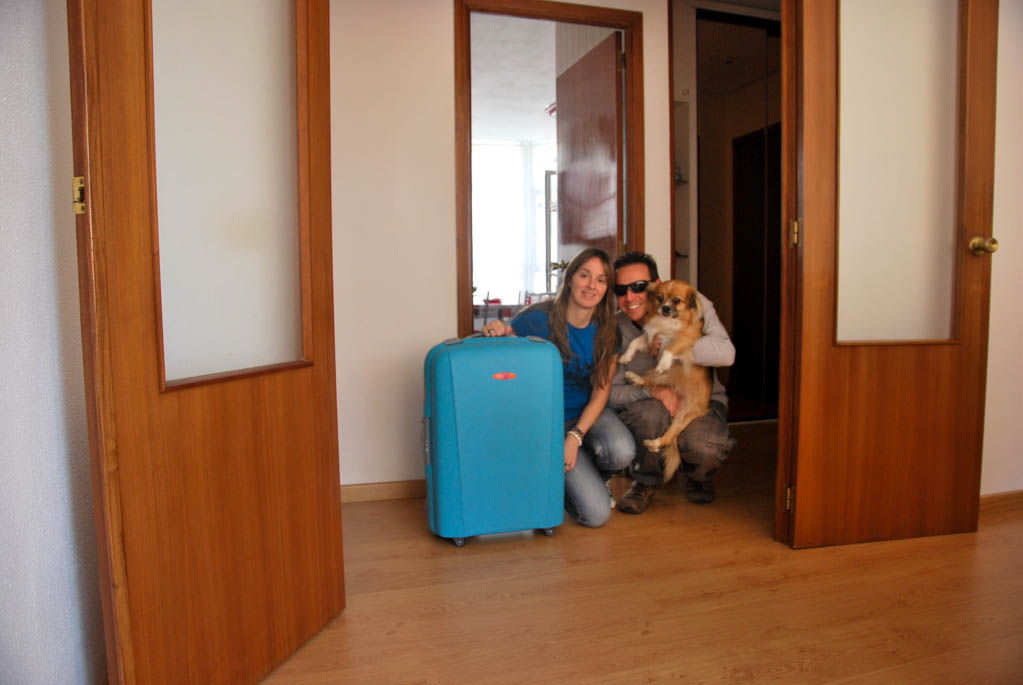 A Coruña, abuela chavetas, España, Hong Kong, Madrid, maleta, por libre, preparativos, viaje en familia, vuelo