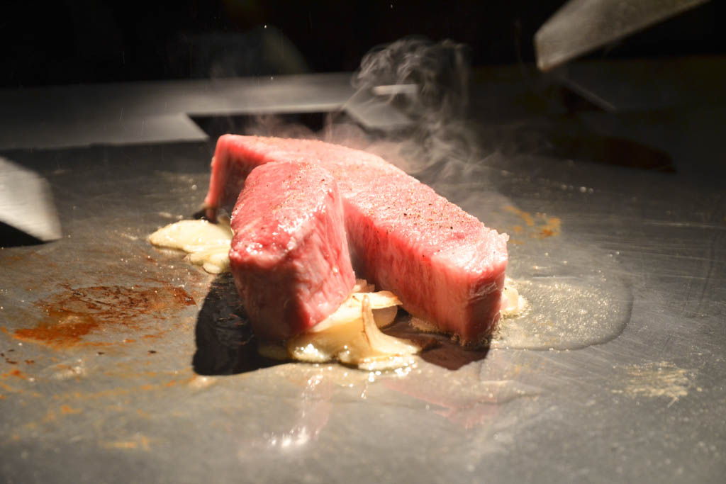 carne de Kobe, cocina japonesa, comida japonesa, Fugu, Okonomiyaki, recetas japonesas, sashimi, sushi, típicos, tradicionales, yakitoris