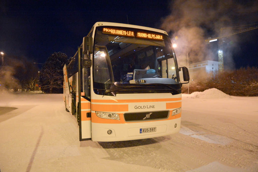 bus, finlandia, laponia, Levi, por libre, Pueblo de cuento, Raquetas de nieve, Rovaniemi, viaje en pareja