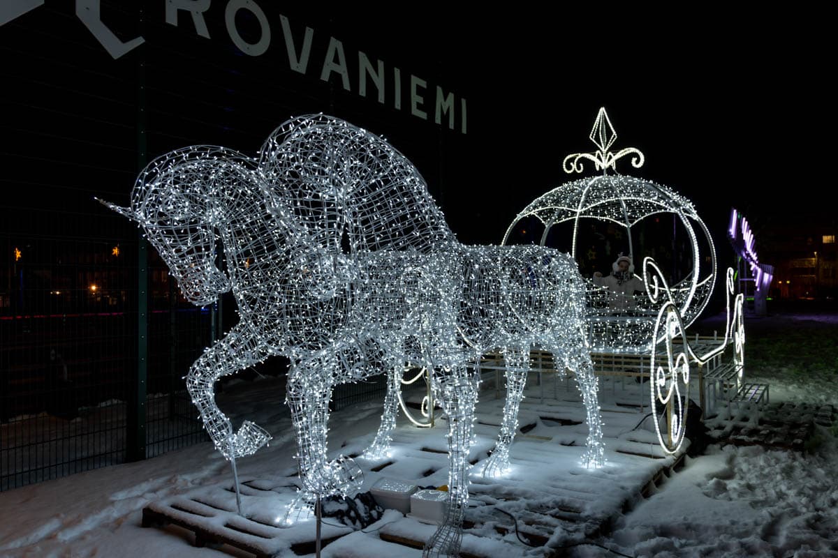 atracciones, finlandia, invierno, laponia, por libre, que ver, Rovaniemi, ruta, SnowGlow Winterpark, temático, tren, viaje en familia
