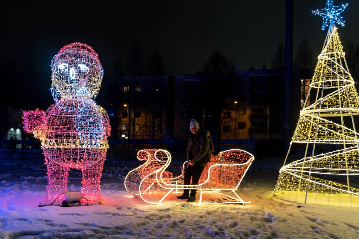 atracciones, finlandia, invierno, laponia, por libre, que ver, Rovaniemi, ruta, SnowGlow Winterpark, temático, tren, viaje en familia