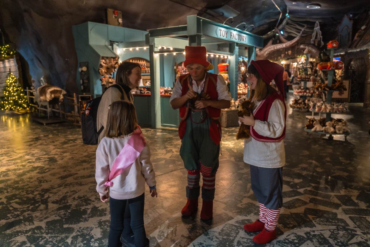 atracciones, elfos, escuela, finlandia, guia, laponia, por libre, que ver, Rovaniemi, Santa Park, viaje en familia