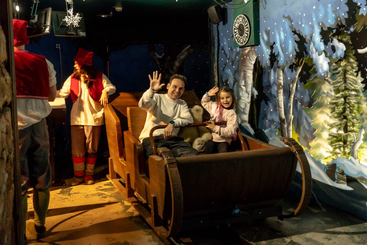 atracciones, elfos, escuela, finlandia, guia, laponia, por libre, que ver, Rovaniemi, Santa Park, viaje en familia