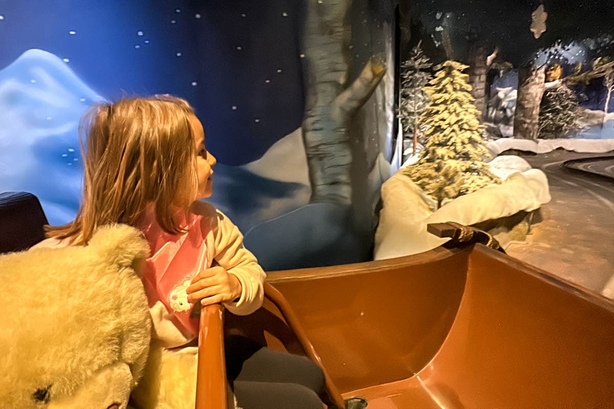 atracciones, elfos, escuela, finlandia, guia, laponia, por libre, que ver, Rovaniemi, Santa Park, viaje en familia