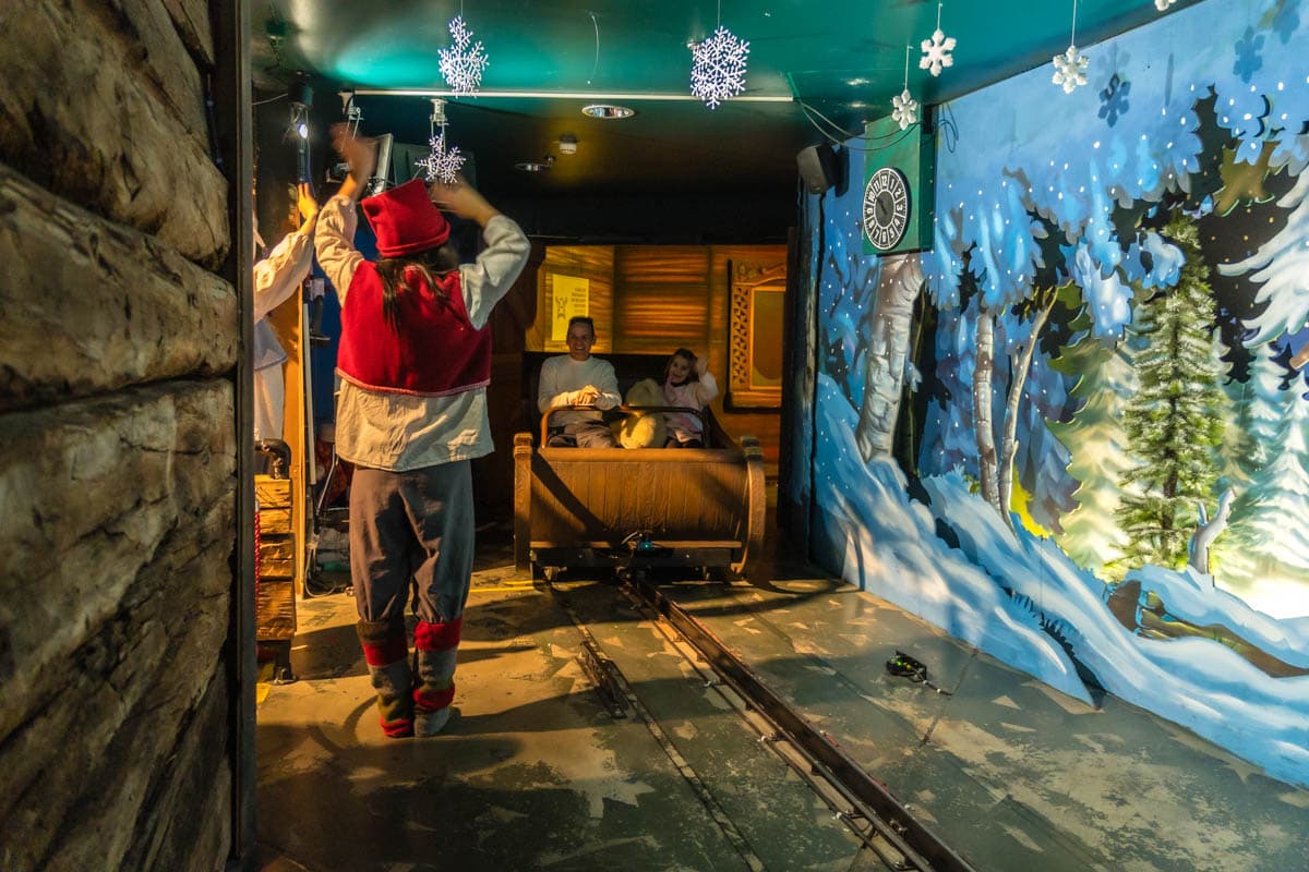 atracciones, elfos, escuela, finlandia, guia, laponia, por libre, que ver, Rovaniemi, Santa Park, viaje en familia