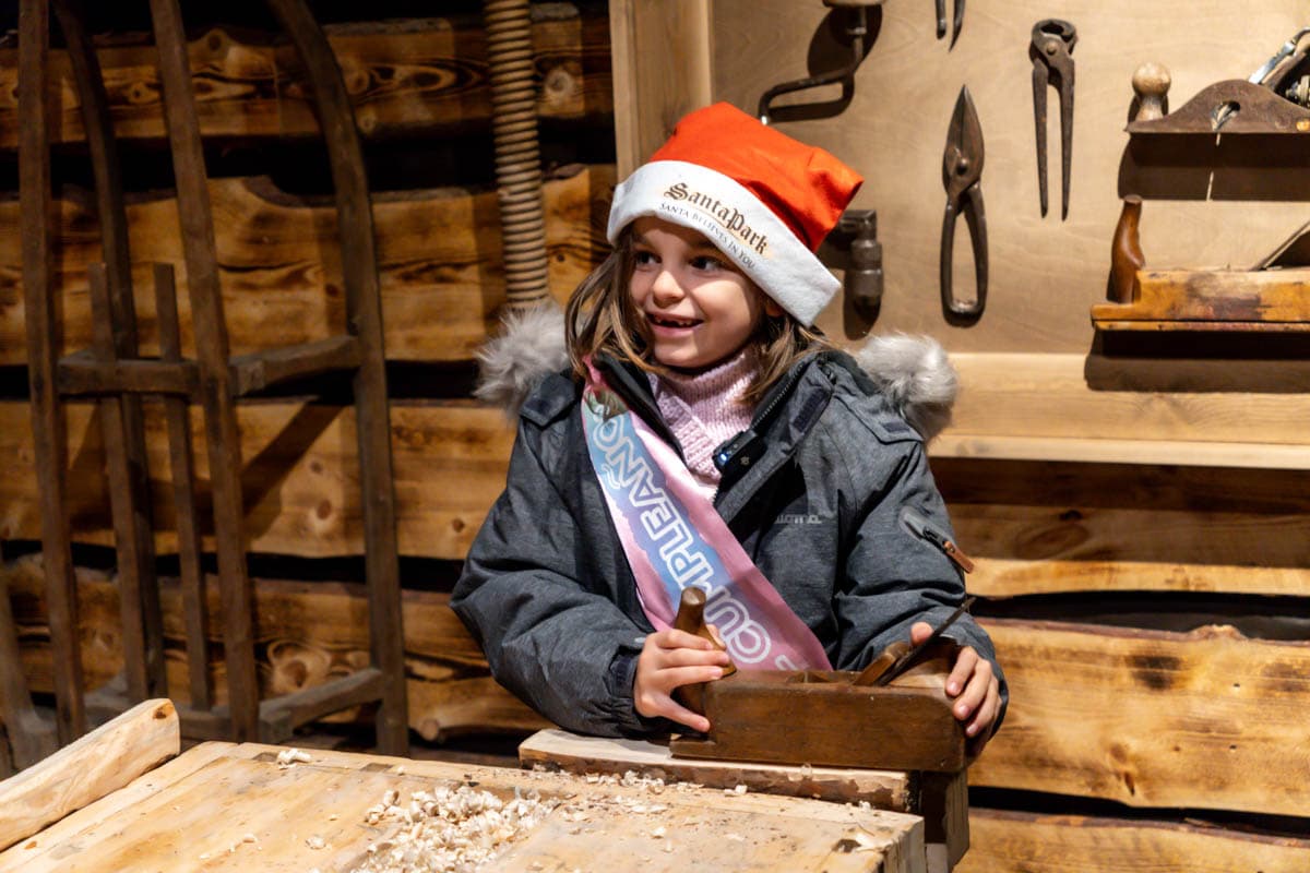 bosque secreto, Dream of Joulukka, elfos, finlandia, laponia, Papá Noel, por libre, que ver, Rovaniemi, ruta, Santa Claus, Santa Park, Toy Factory Magic, viaje en familia