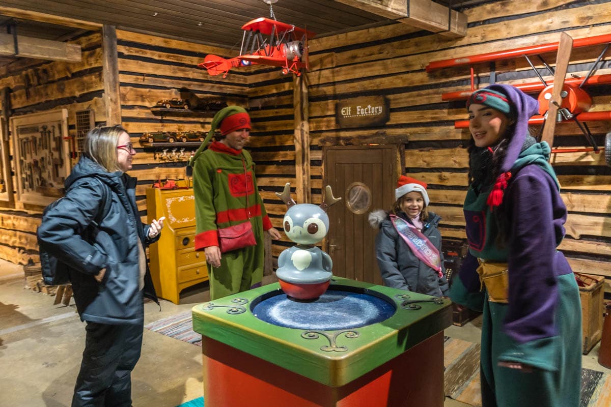 bosque secreto, Dream of Joulukka, elfos, finlandia, laponia, Papá Noel, por libre, que ver, Rovaniemi, ruta, Santa Claus, Santa Park, Toy Factory Magic, viaje en familia