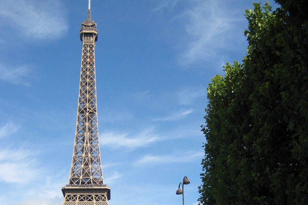 Francia, overbooking, Paris, retraso, torre eiffel, viaje con amigos, viajes organizados