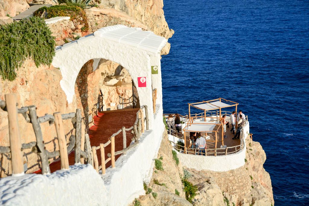 atardecer, Baleares, bar, cova d'en Xoroi, cueva, discoteca, isla, leyenda, Menorca, por libre, que hacer, que ver