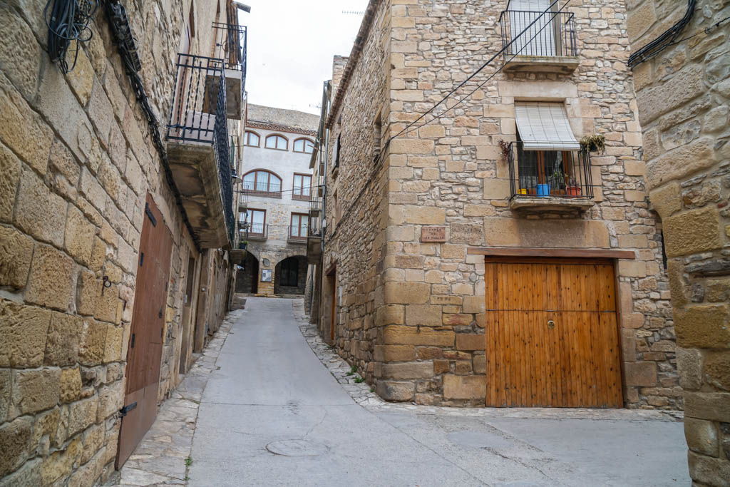 Cataluña, comer, como llegar, dormir, experiencia, Guimerà, horarios, Lleida, medieval, precios, pueblo bonito, que ver, ruta en coche, visita
