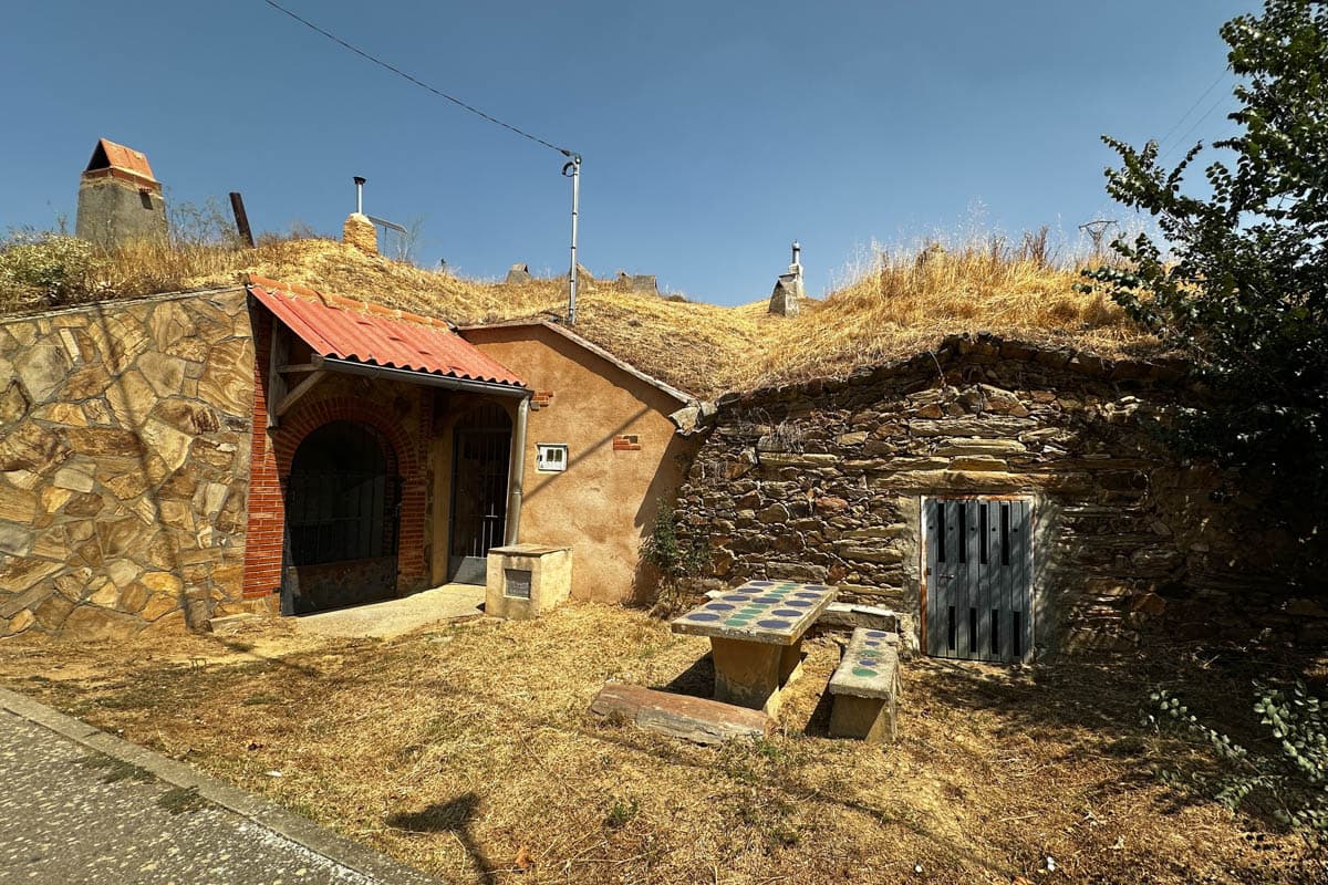 alojamiento, Benavente, Bodega La Gruta, buffet, El Ermitaño, experiencia, gastronomía, habitación, opinión, parador, por libre, review, viajes solo