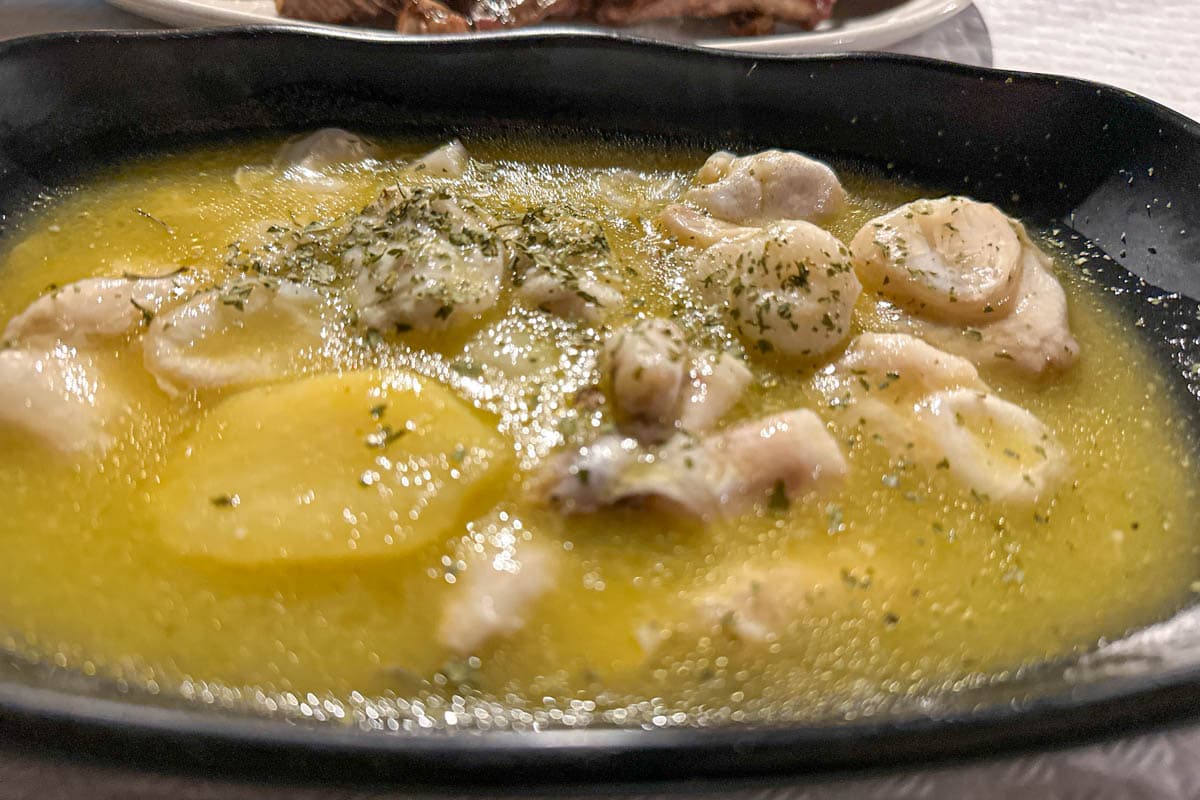 alojamiento, Benavente, Bodega La Gruta, buffet, El Ermitaño, experiencia, gastronomía, habitación, opinión, parador, por libre, review, viajes solo