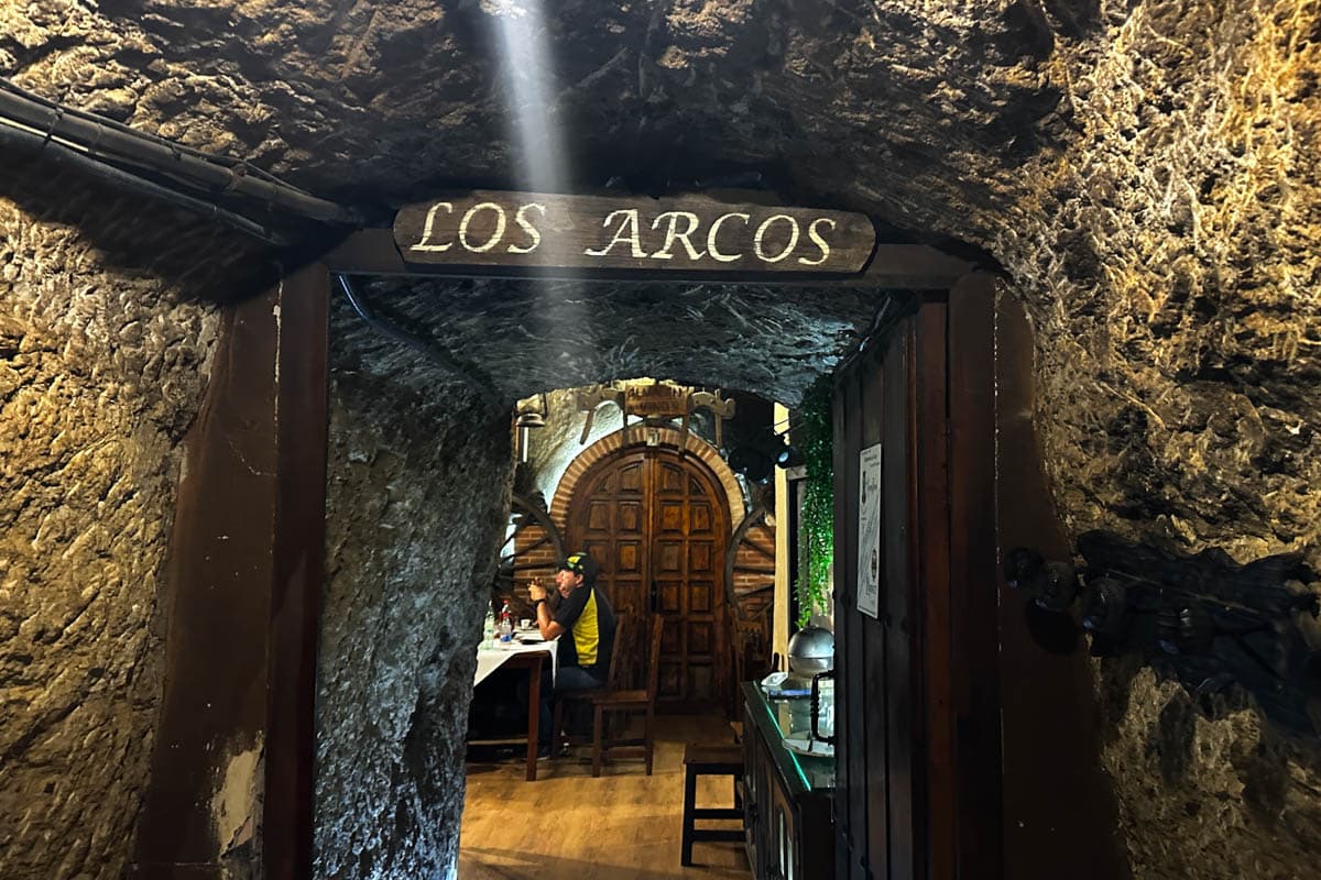alojamiento, Benavente, Bodega La Gruta, buffet, El Ermitaño, experiencia, gastronomía, habitación, opinión, parador, por libre, review, viajes solo