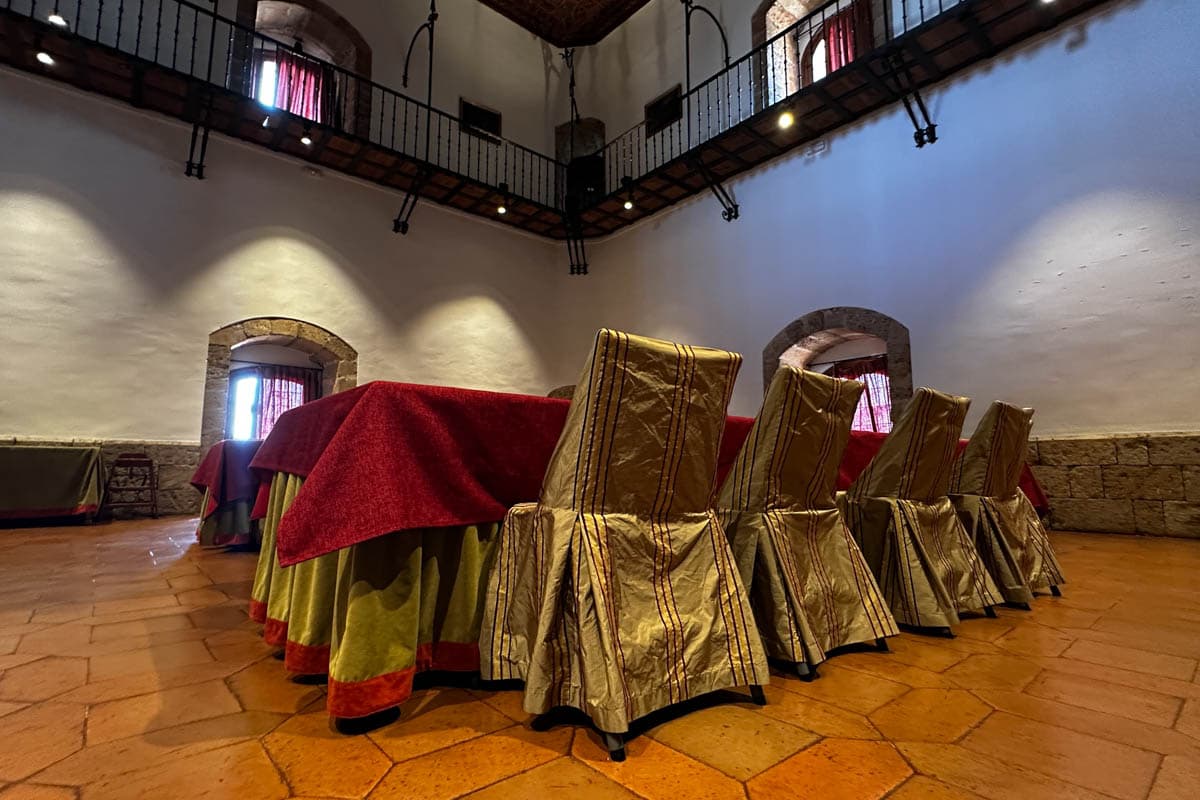 alojamiento, Benavente, Bodega La Gruta, buffet, El Ermitaño, experiencia, gastronomía, habitación, opinión, parador, por libre, review, viajes solo