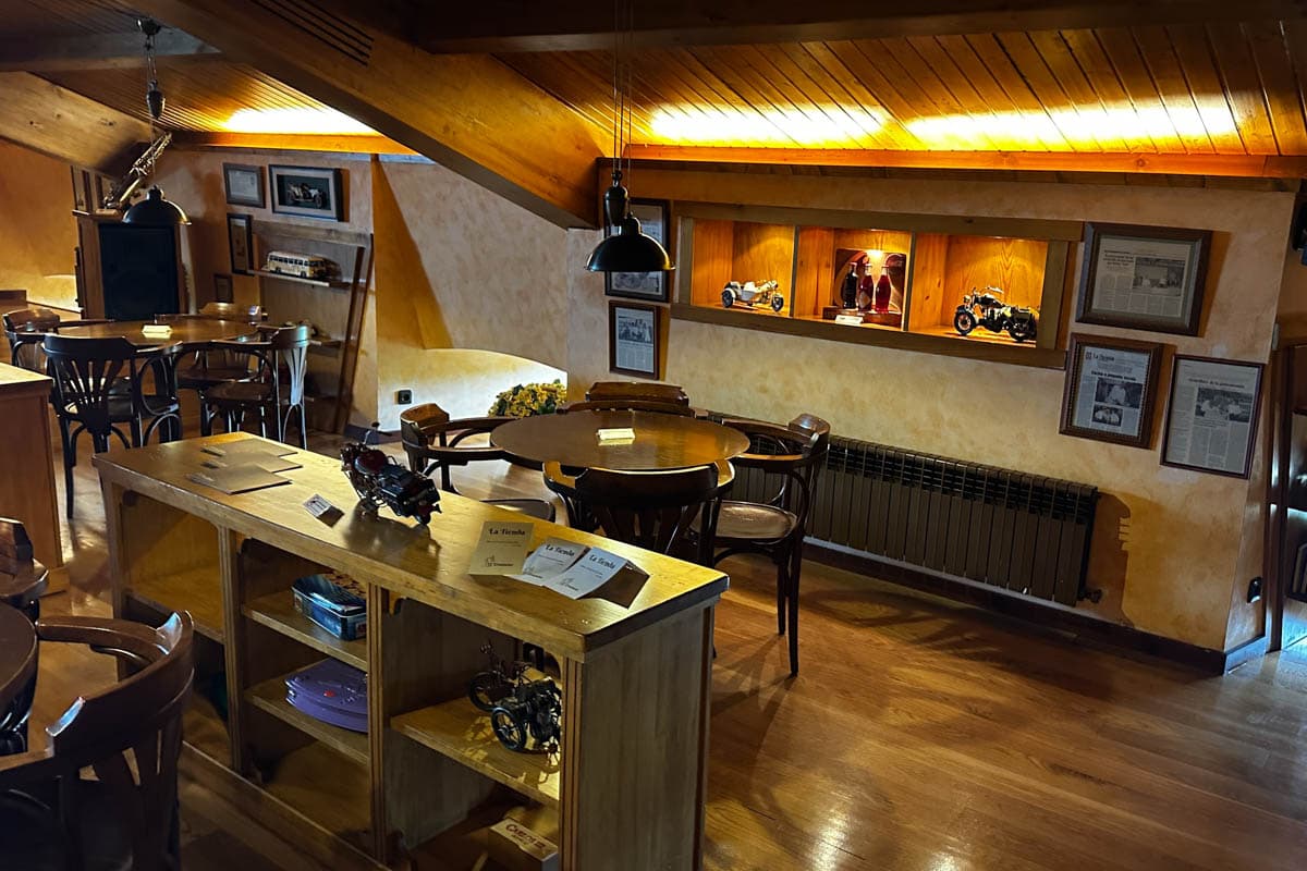 alojamiento, Benavente, Bodega La Gruta, buffet, El Ermitaño, experiencia, gastronomía, habitación, opinión, parador, por libre, review, viajes solo