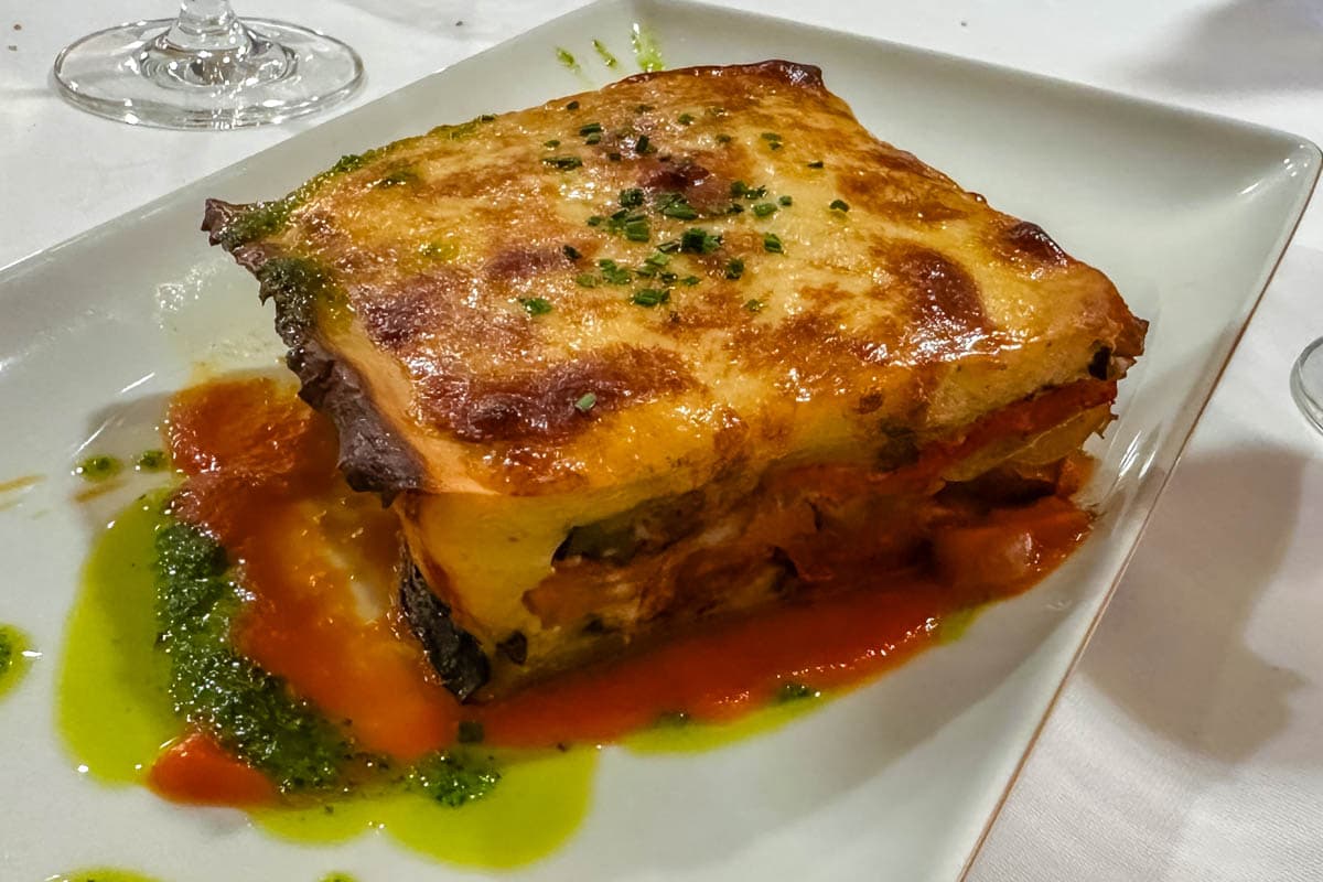 alojamiento, buffet, experiencia, gastronomía, habitación, opinión, palloza de canedo, parador, por libre, prada a tope, review, viaje solo, villafranca del bierzo