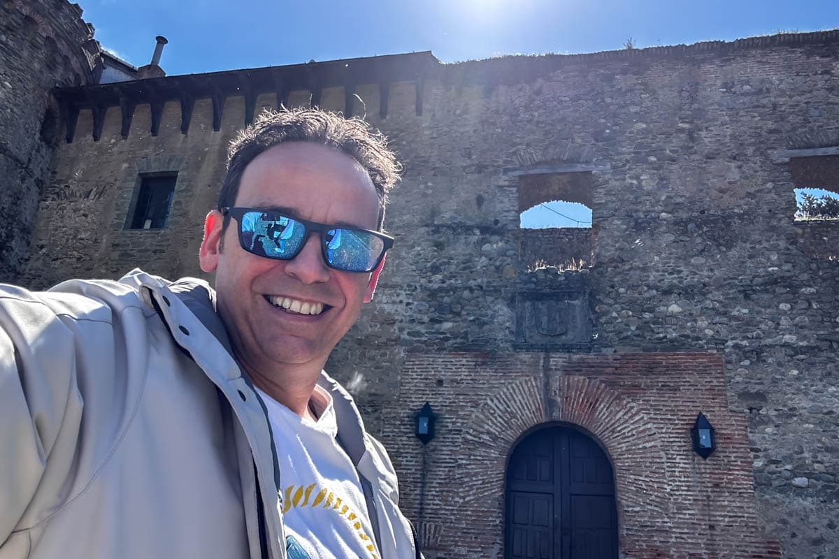 alojamiento, buffet, experiencia, gastronomía, habitación, opinión, palloza de canedo, parador, por libre, prada a tope, review, viaje solo, villafranca del bierzo