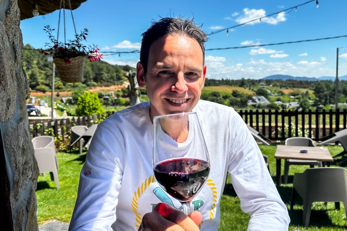 alojamiento, buffet, experiencia, gastronomía, habitación, opinión, palloza de canedo, parador, por libre, prada a tope, review, viaje solo, villafranca del bierzo