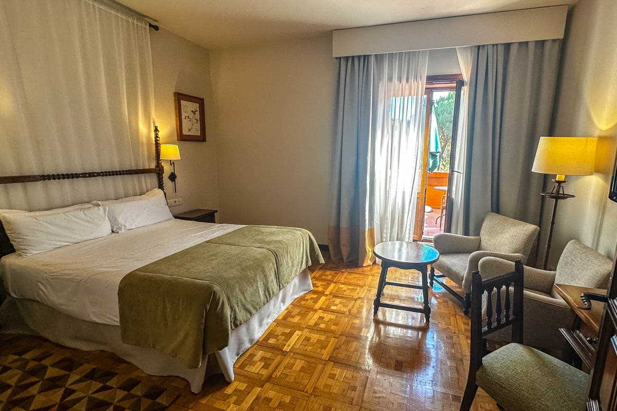 alojamiento, buffet, El Torreón, experiencia, Figón, gastronomía, habitación, opinión, parador, por libre, review, Tordesilas, viajes solo