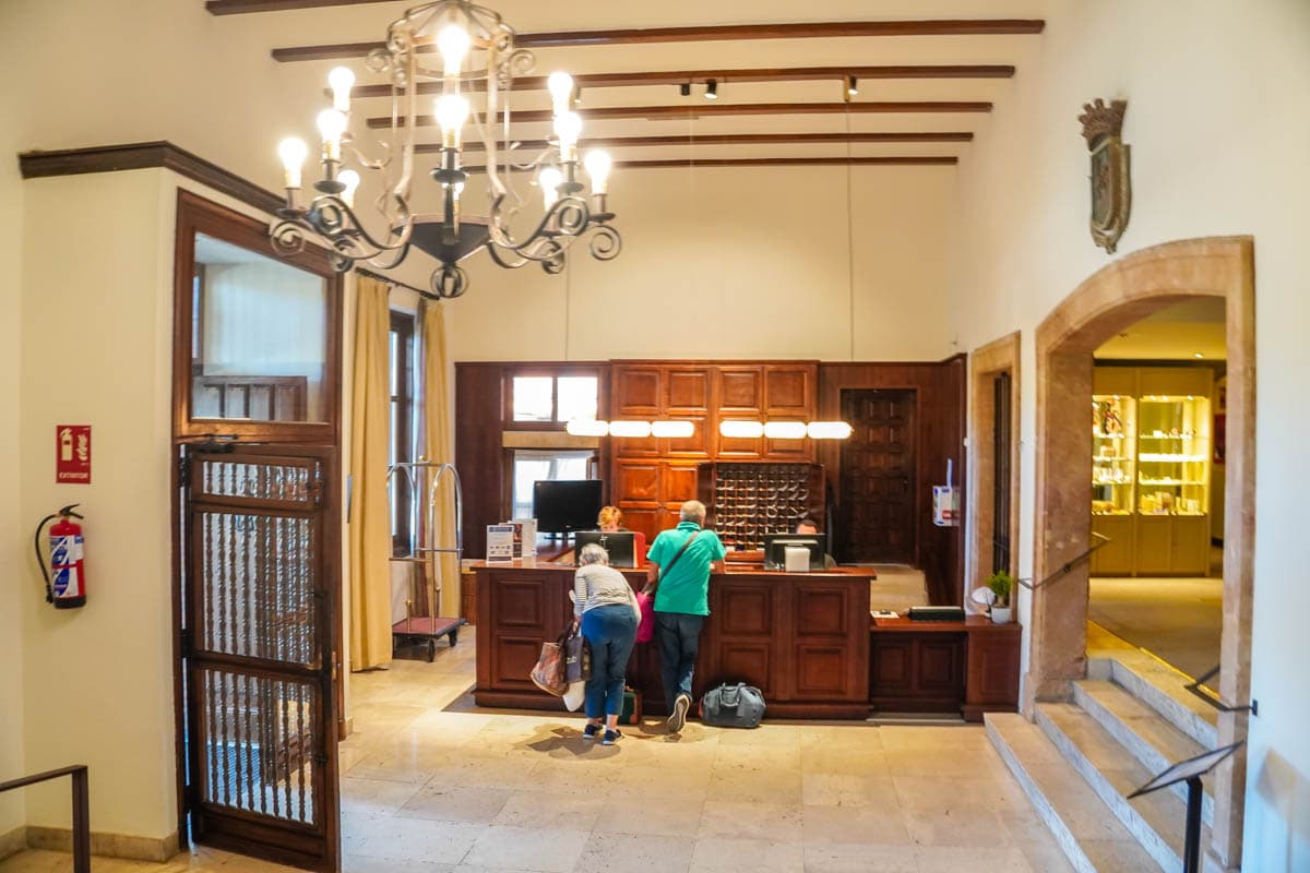 alojamiento, buffet, El Torreón, experiencia, Figón, gastronomía, habitación, opinión, parador, por libre, review, Tordesilas, viajes solo