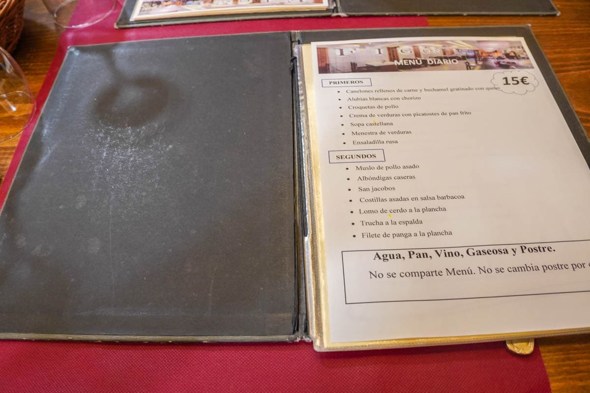 alojamiento, buffet, El Torreón, experiencia, Figón, gastronomía, habitación, opinión, parador, por libre, review, Tordesilas, viajes solo