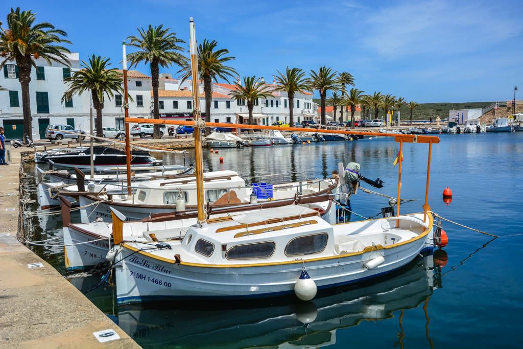 caldereta de lagonsta, caseros, Fornells, gastronomia, Islas Baleares, Menorca, platos, típicos