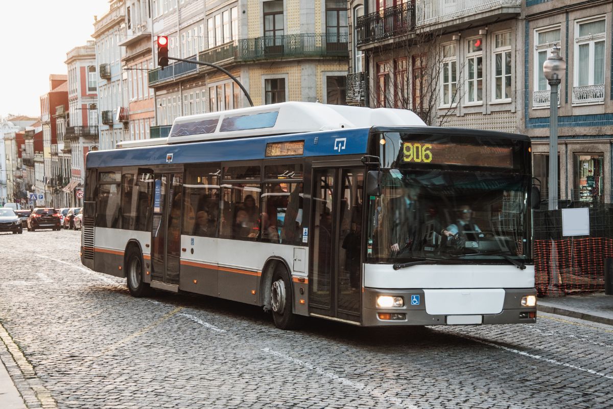 aeropuerto, alquiler, autobús, bus, centro, ciudad, coche, cómo ir, Francisco Sá Carneiro, Oporto, por libre, rápido, taxi, tren, Viaje