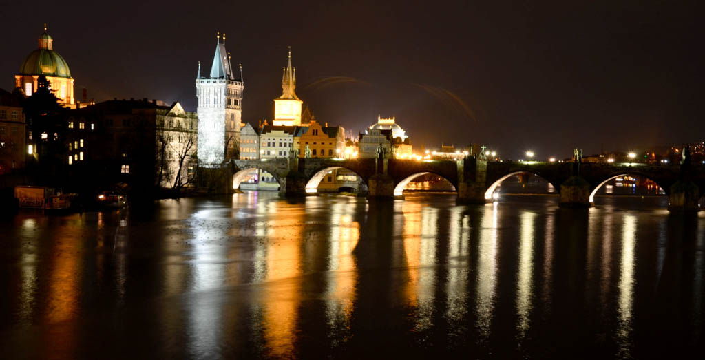 curiosidades, estatuas, historia, leyendas, por libre, Praga, Puente de Carlos, viaje en pareja, visita