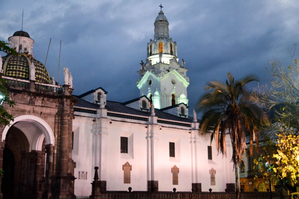 catedral, Ecuador, La Ronda, Panecillo, Plaza de la Independencia, por libre, Quito, San Francisco, Santo Domingo, viaje con amigos