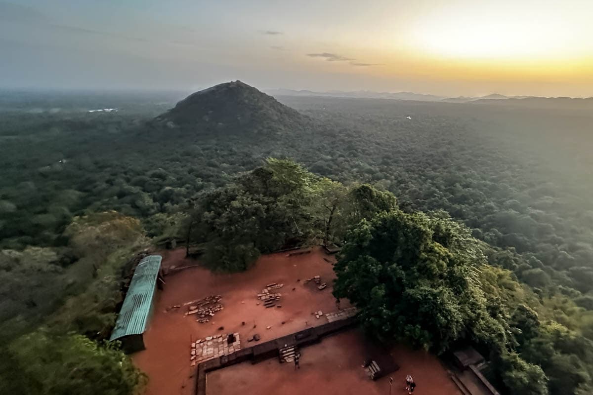 agencia especializada, que ver, recorrido, roca, ruinas, ruta, Sigiriya, Sri Lanka, Unesco, viaje con amigos