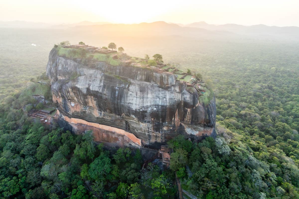 agencia especializada, que ver, recorrido, roca, ruinas, ruta, Sigiriya, Sri Lanka, Unesco, viaje con amigos