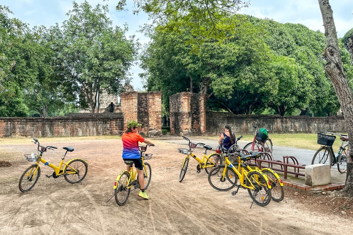 bicicleta, por libre, que ver, recorrido, ruta, sukhothai, tailandia, templos, viaje en familia, visitas