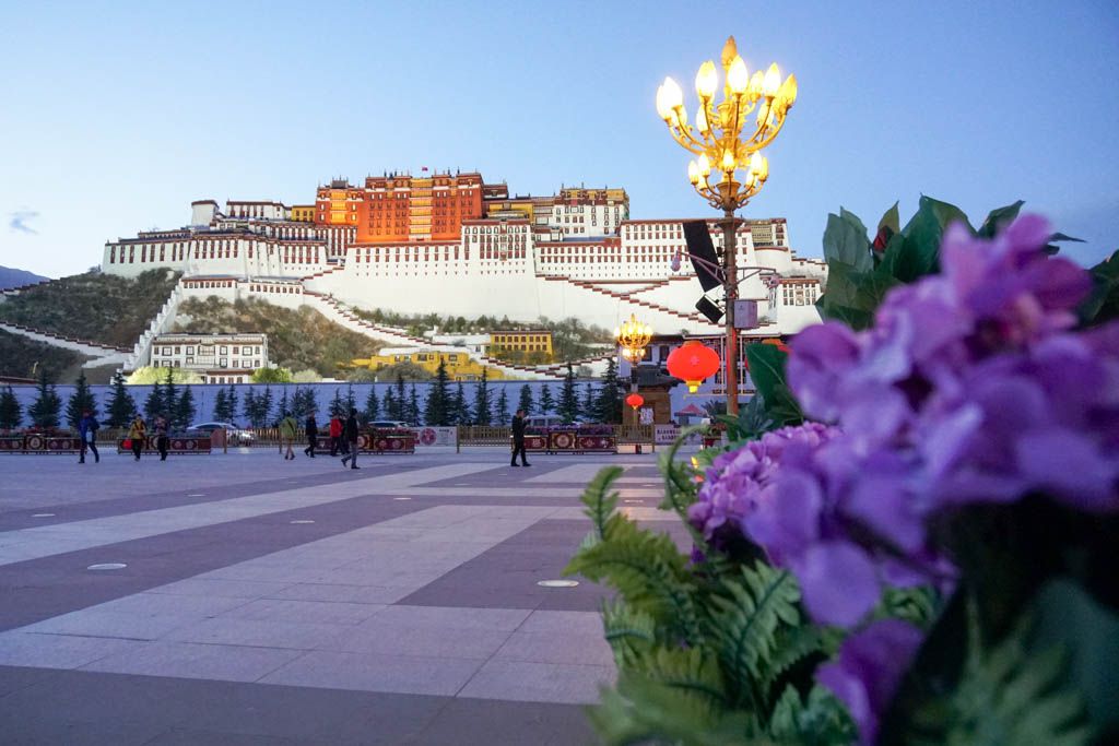 agencia especializada, China, historia, Lhasa, palacio de potala, Tíbet, transtibetano, tren de las nubes, viaje solo