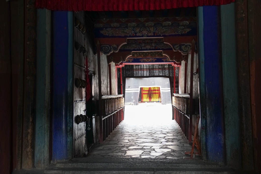 agencia especializada, Biblioteca, China, Sakya, Shegar, Shigatse, Tíbet, viaje solo