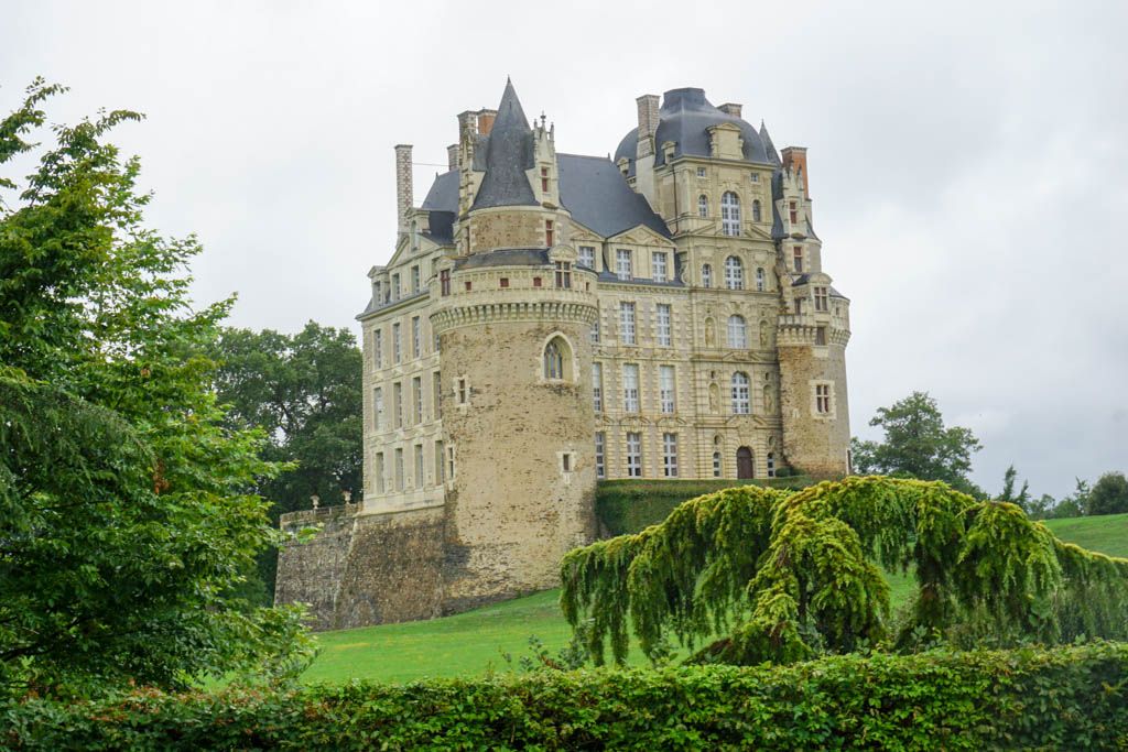 Angers, Brissac, Francia, Montreuil-Bellay, por libre, ruta, ruta en coche, Saumur, Valle del Loira, viaje en pareja